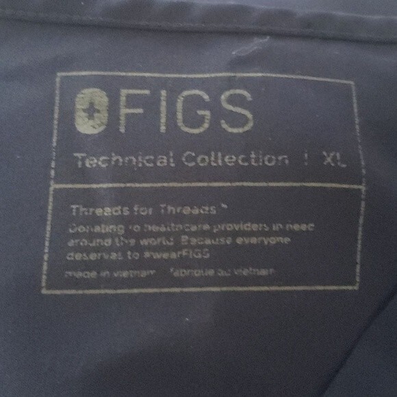 FIGS Technical Collection woman’s scrub top XL - Picture 4 of 4